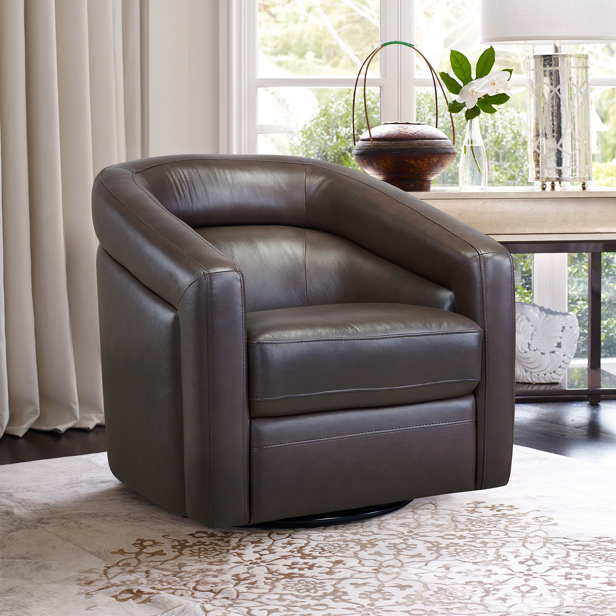 Desi Accent Chair